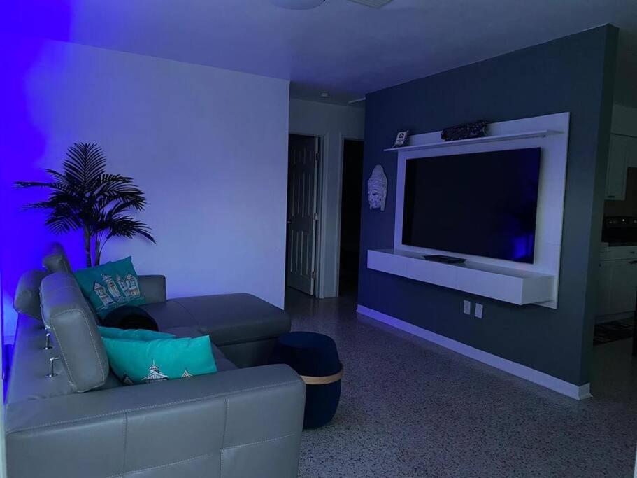 Stayover In Miami Home 2Br - 1Bth - Free Parking Dış mekan fotoğraf