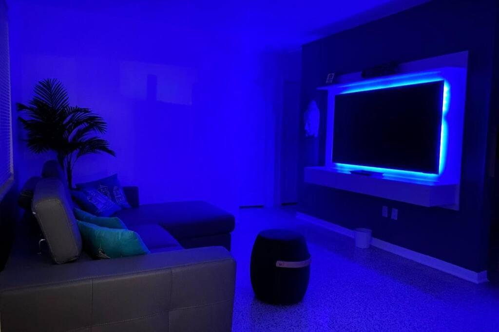 Stayover In Miami Home 2Br - 1Bth - Free Parking Dış mekan fotoğraf